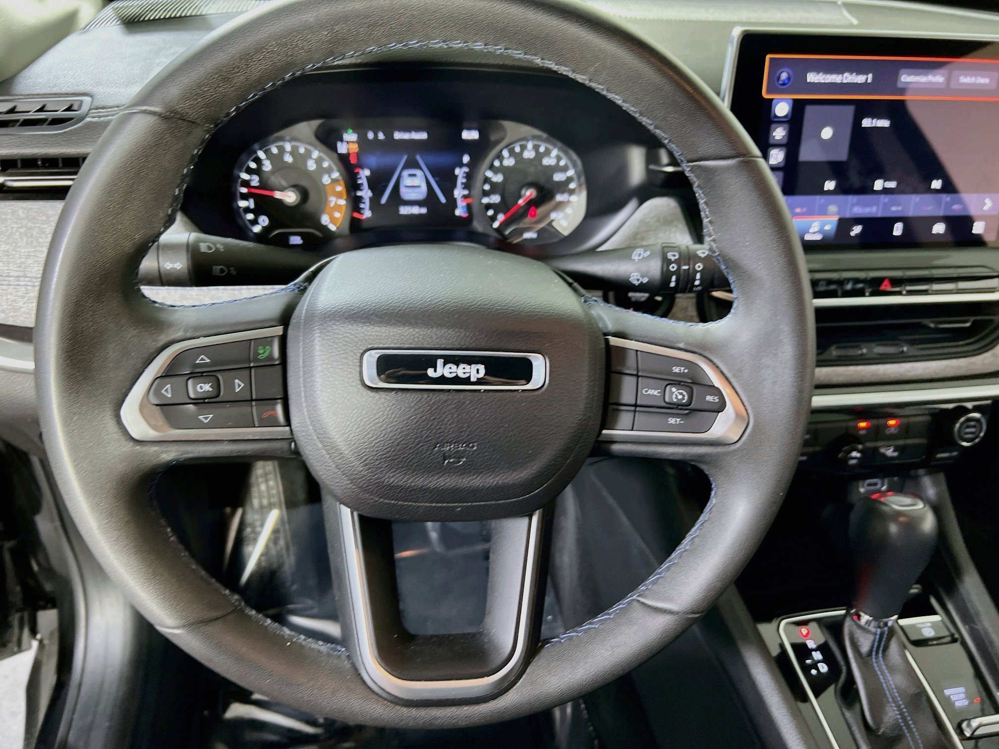 Used 2022 Jeep Compass Latitude AWD/4WD image 11