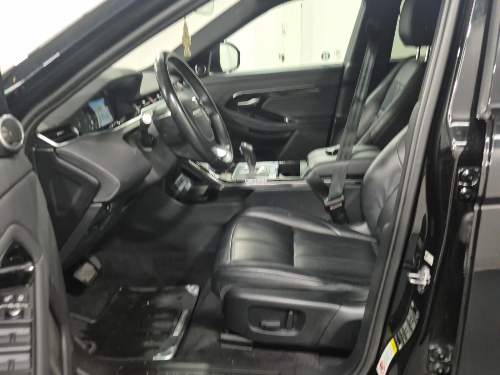 Used 2020 Land Rover Range Rover Evoque S AWD/4WD image 9