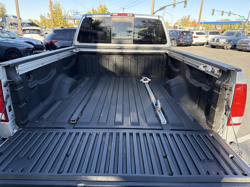 Used 2006 Nissan Titan SE AWD/4WD image 21