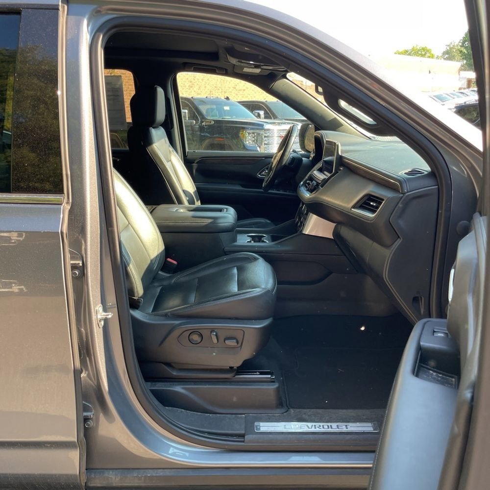 Used 2021 Chevrolet Tahoe LT w/ LT Signature Package AWD/4WD image 6