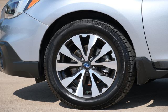 Used 2015 Subaru Outback 2.5i Limited AWD/4WD image 36