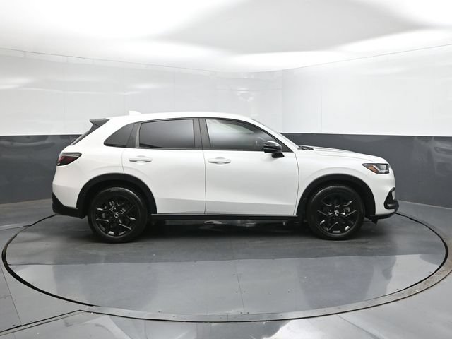 Certified 2025 Honda HR-V Sport image 11