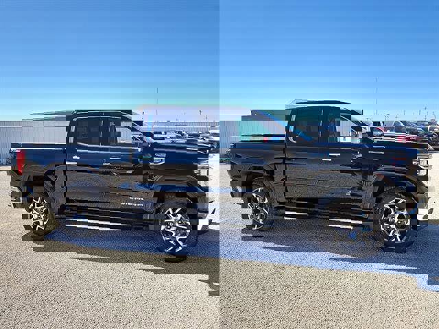 New 2026 GMC Sierra 1500 SLT image 6