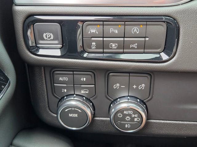 New 2026 GMC Yukon XL Elevation AWD/4WD image 30