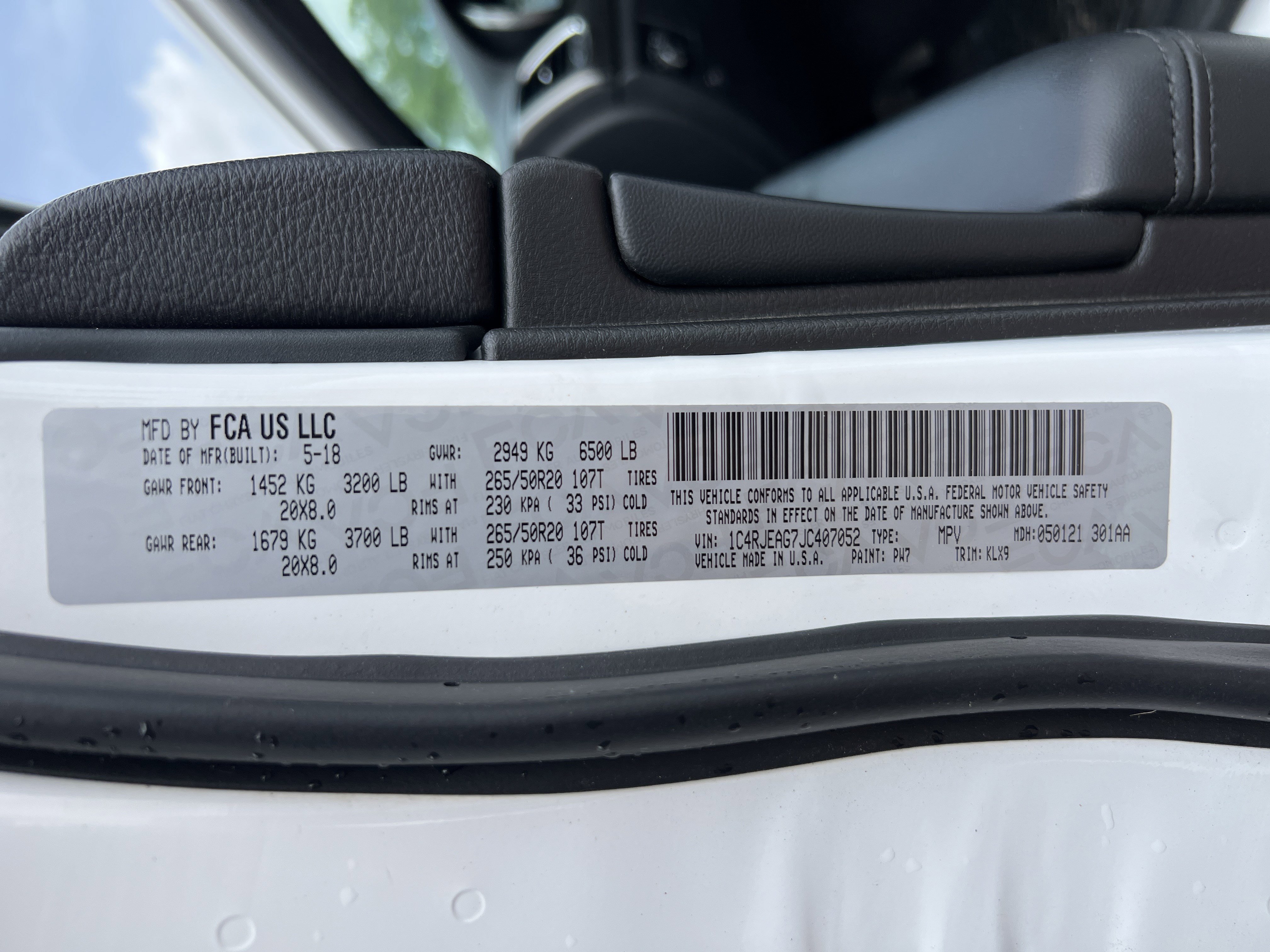 Used 2018 Jeep Grand Cherokee Altitude RWD image 34