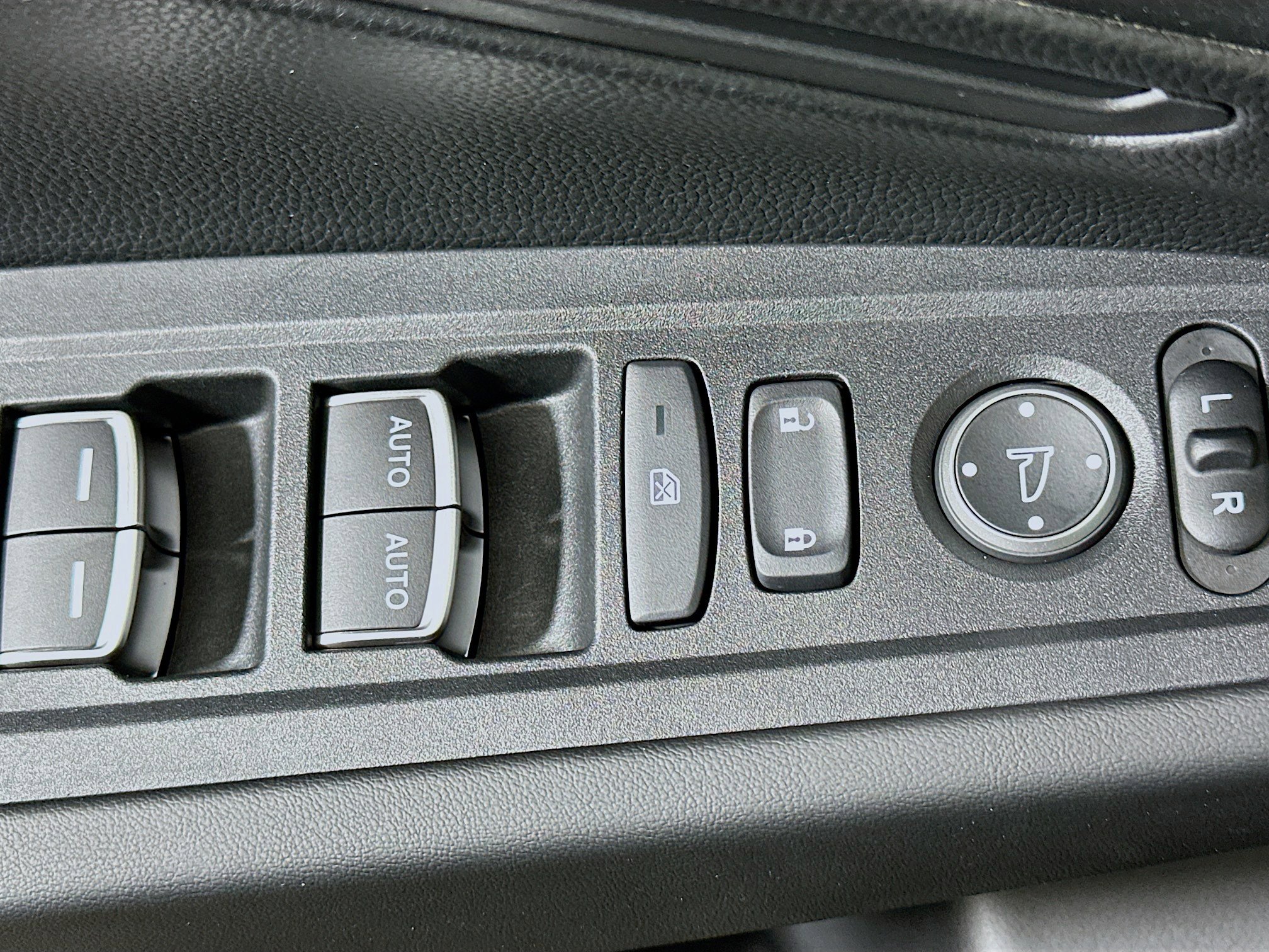 Used 2025 Honda Accord LX image 15