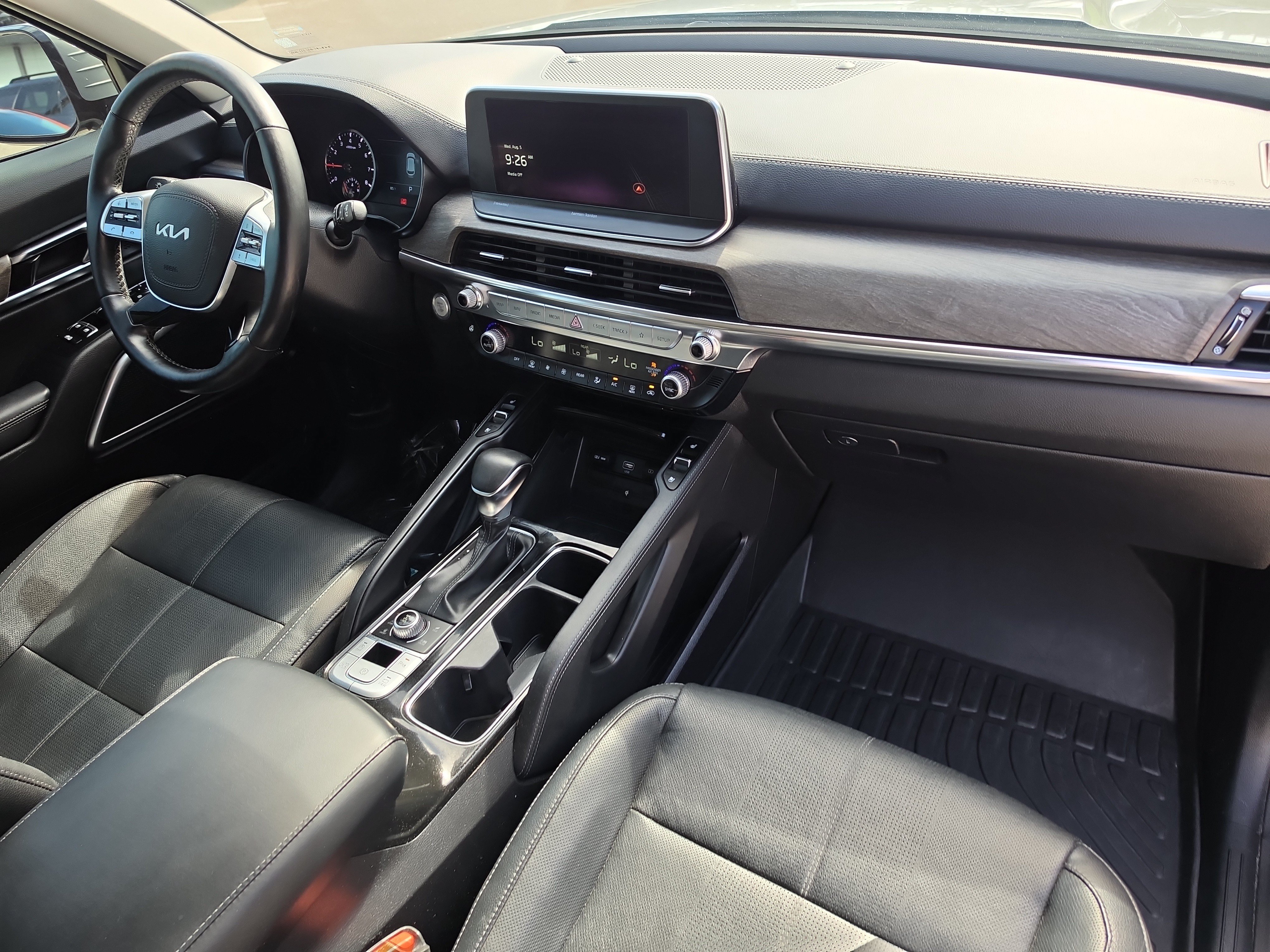 Certified 2022 Kia Telluride SX w/ Nightfall Edition Package AWD/4WD image 12