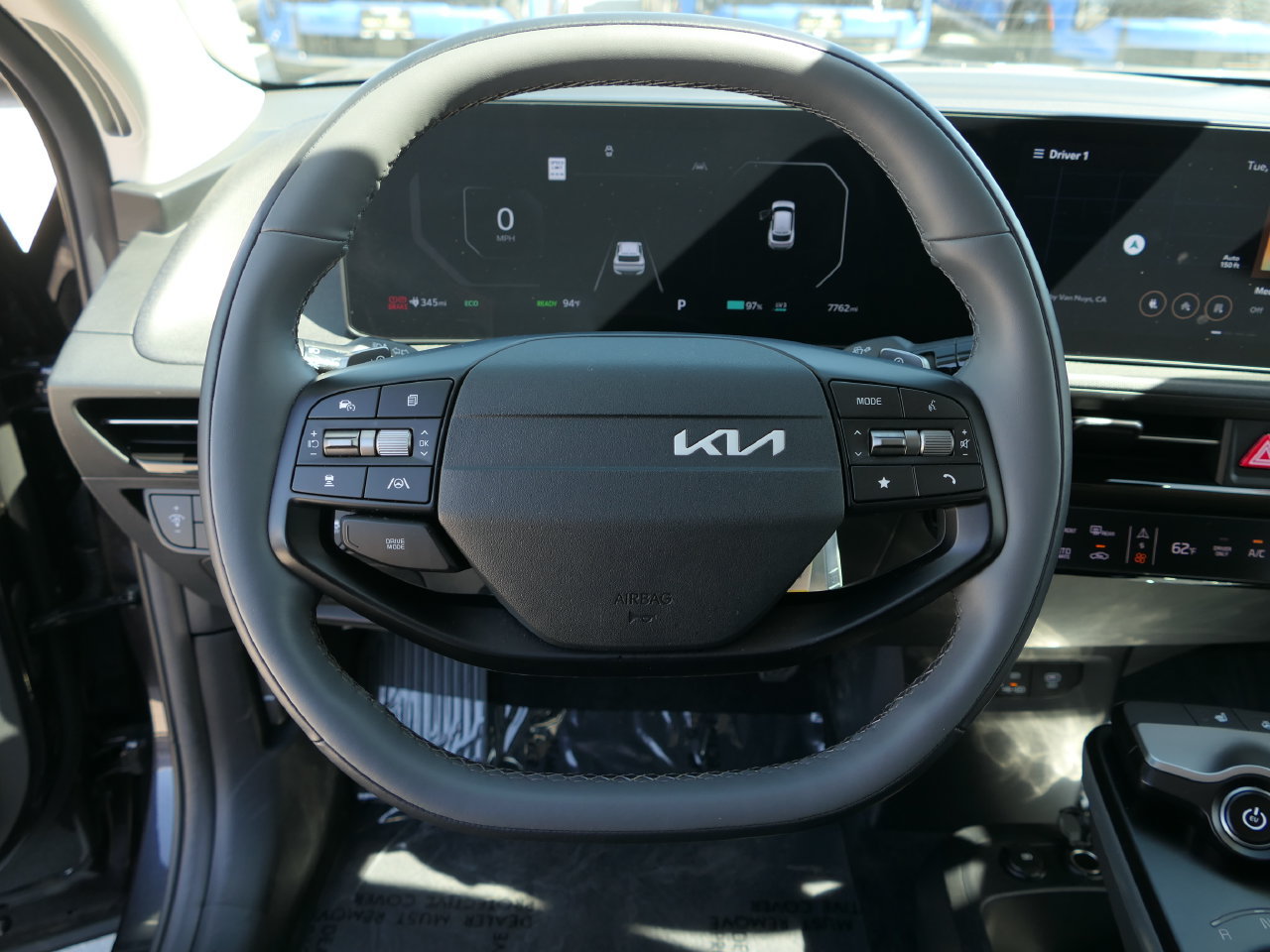 Certified 2025 Kia EV6 Light w/ Light LR Technology Package AWD/4WD image 16