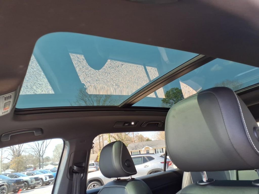 Used 2021 Volkswagen Tiguan SE R-Line image 15