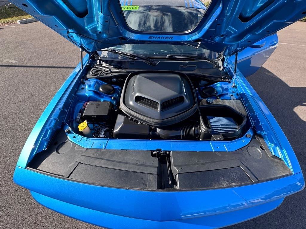 Used 2015 Dodge Challenger R/T Plus RWD image 18