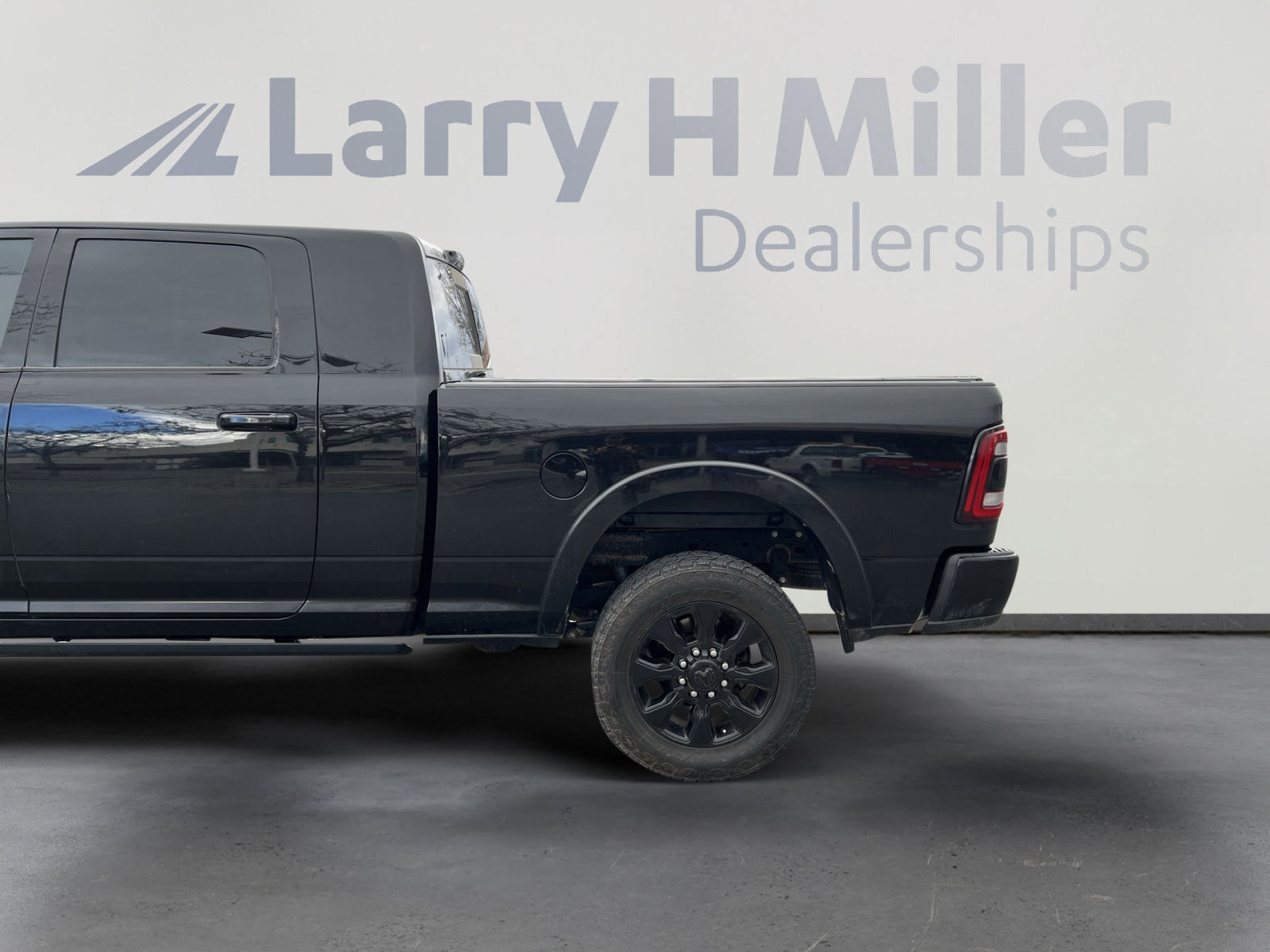 Used 2022 RAM 2500 Limited image 12