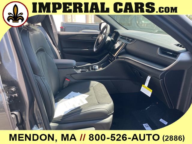 New 2025 Jeep Grand Cherokee L Altitude image 39