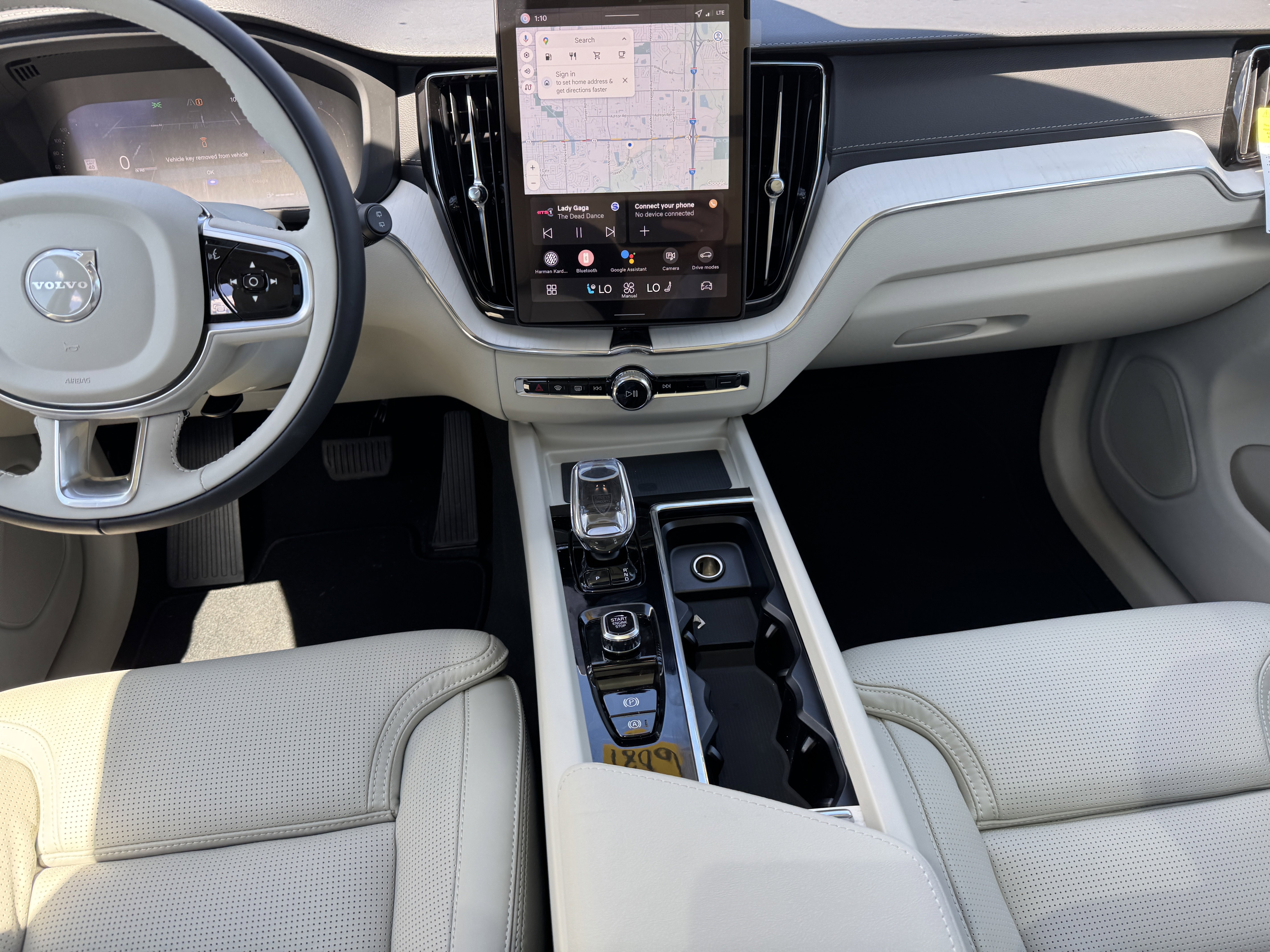 New 2026 Volvo XC60 B5 Ultra w/ Protection Package image 15