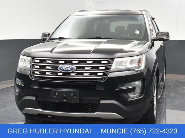 Used 2017 Ford Explorer XLT w/ Equipment Group 202A AWD/4WD image 8