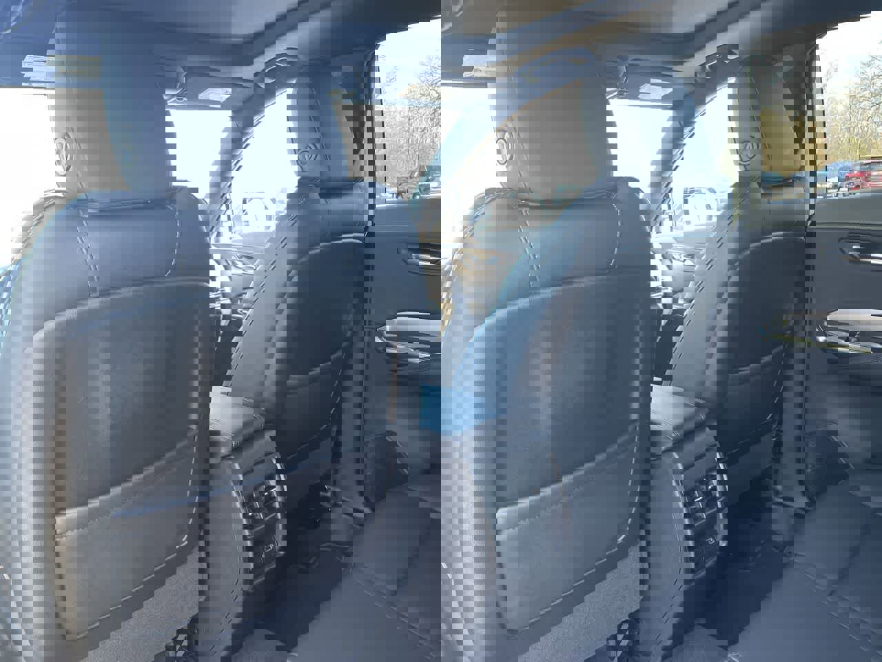 Certified 2023 Cadillac XT4 Premium Luxury w/ Cold Weather Package image 20