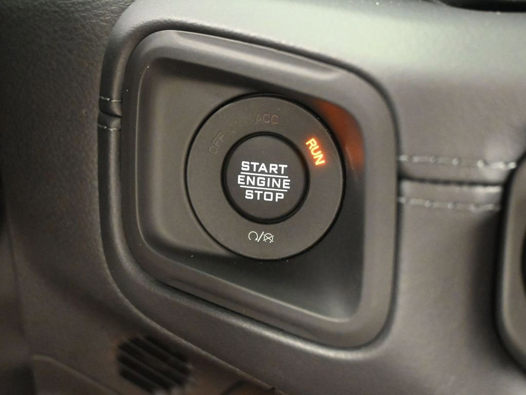 New 2026 Jeep Gladiator Sahara image 25