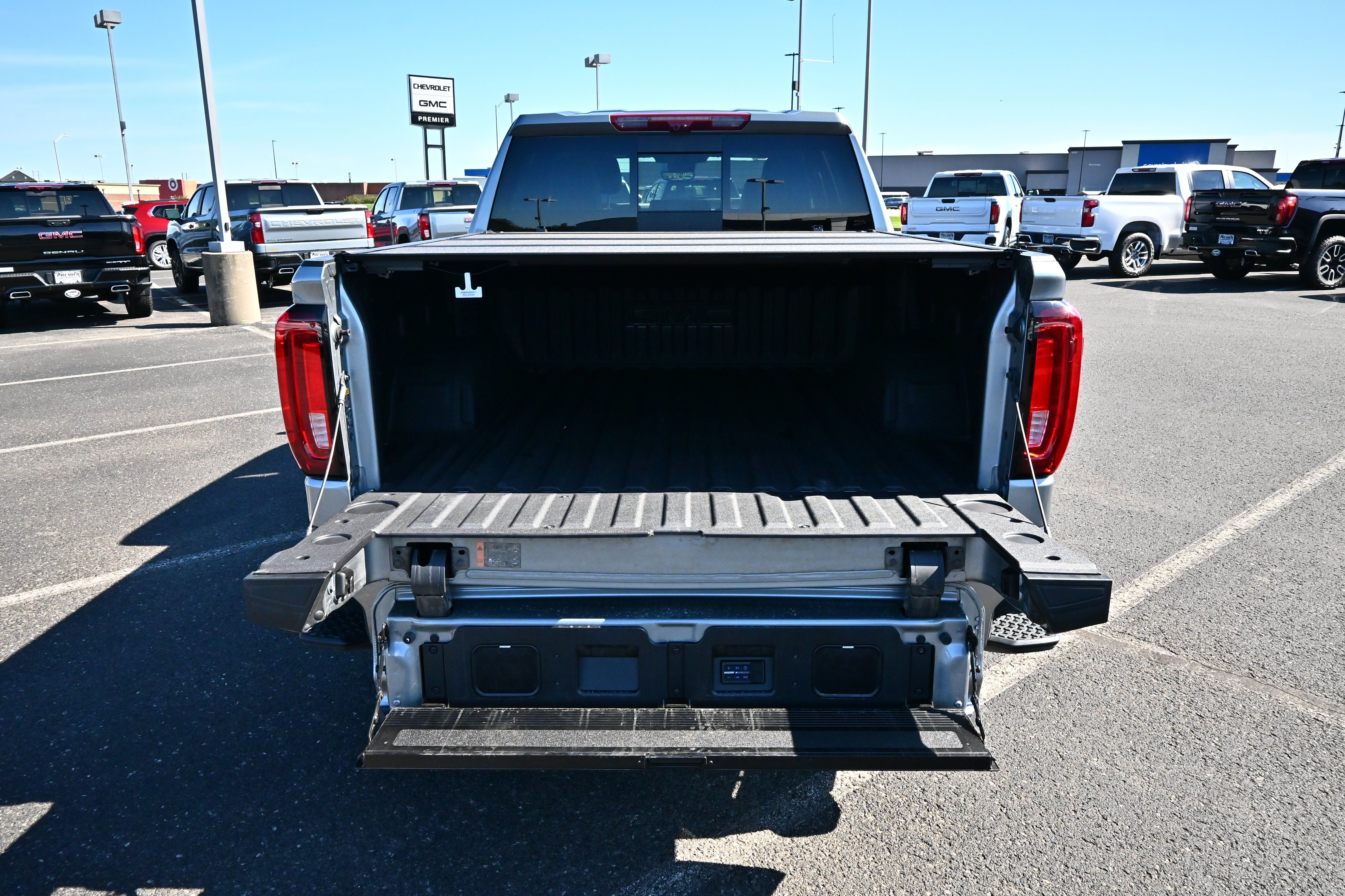 Used 2026 GMC Sierra 1500 Denali Ultimate AWD/4WD image 12