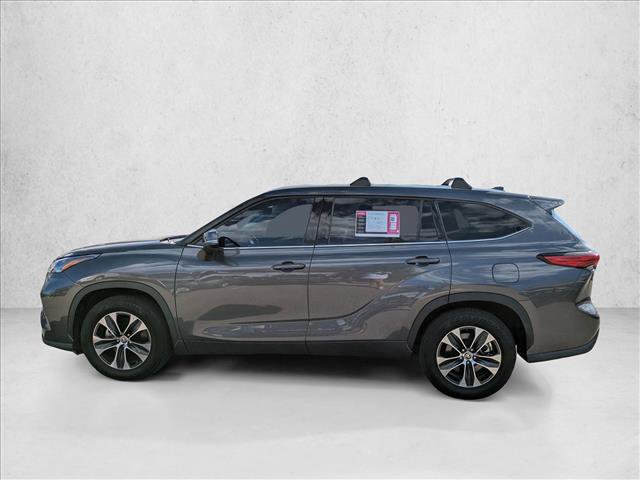Used 2021 Toyota Highlander XLE image 8
