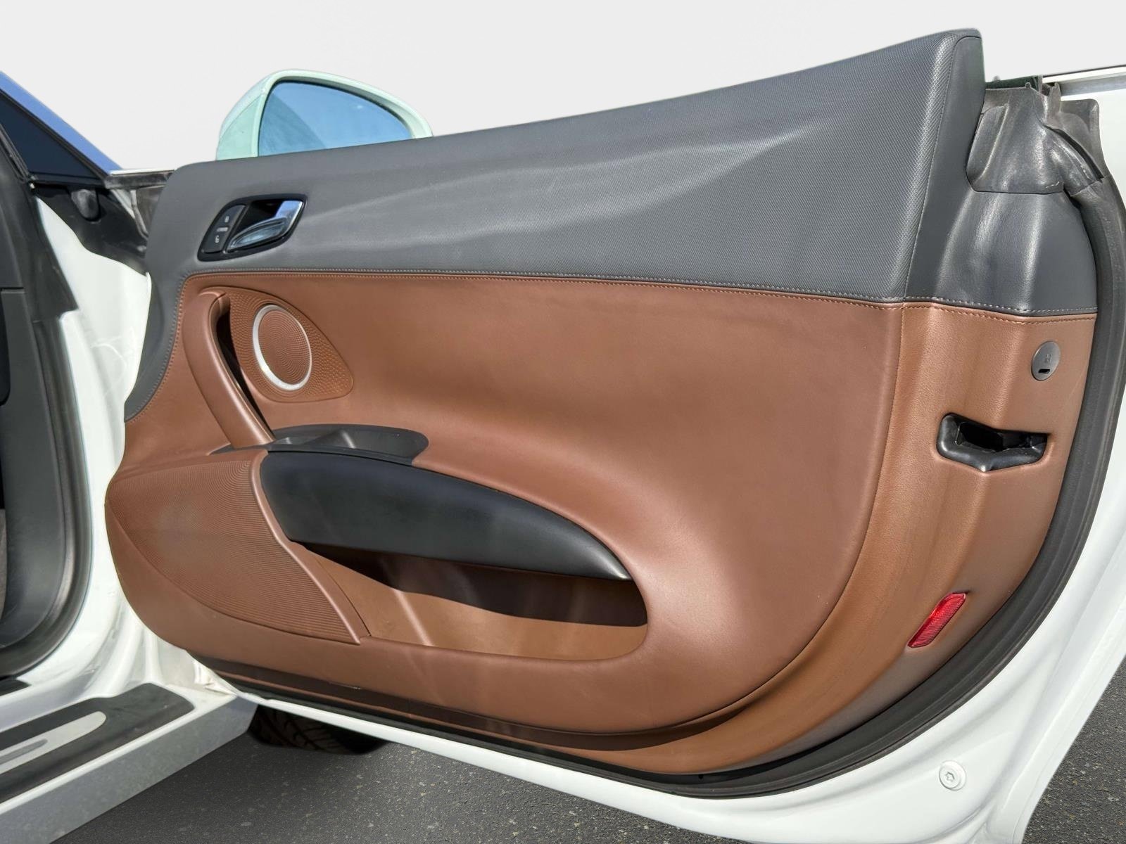 Used 2011 Audi R8 V8 image 25