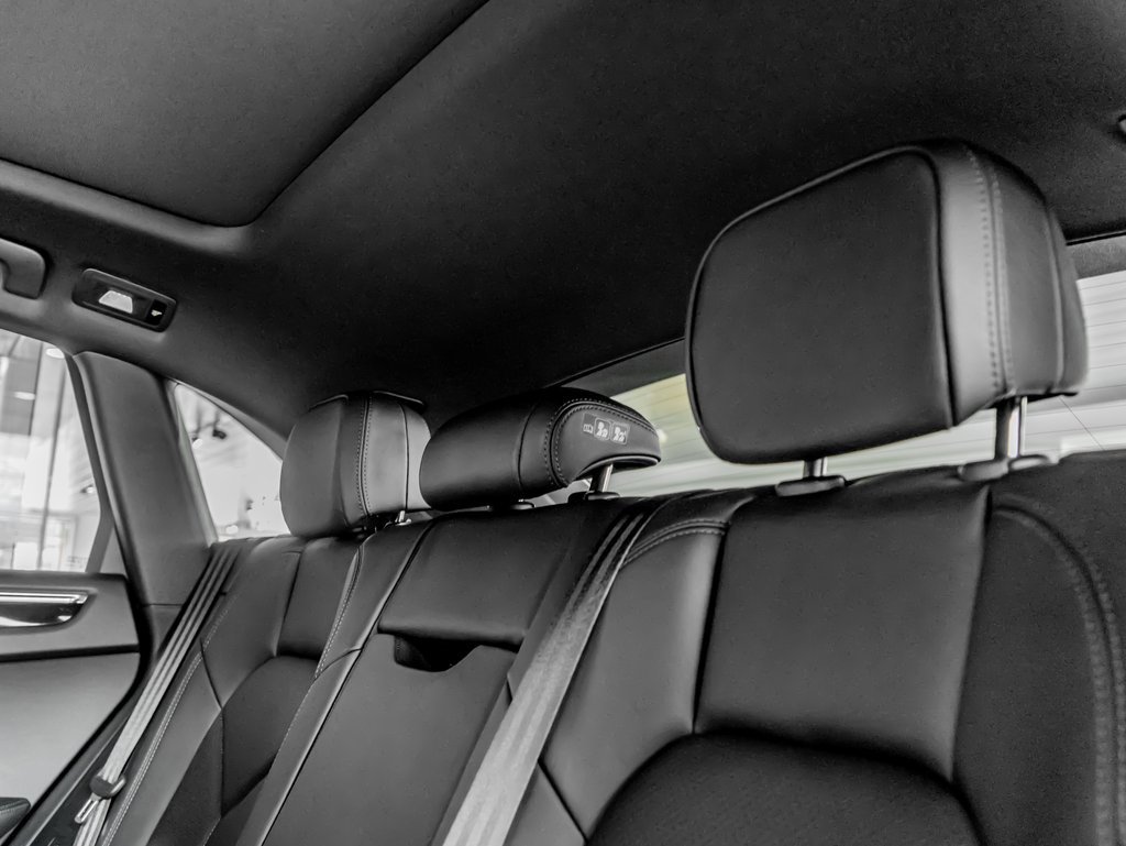 New 2026 Porsche Macan image 24