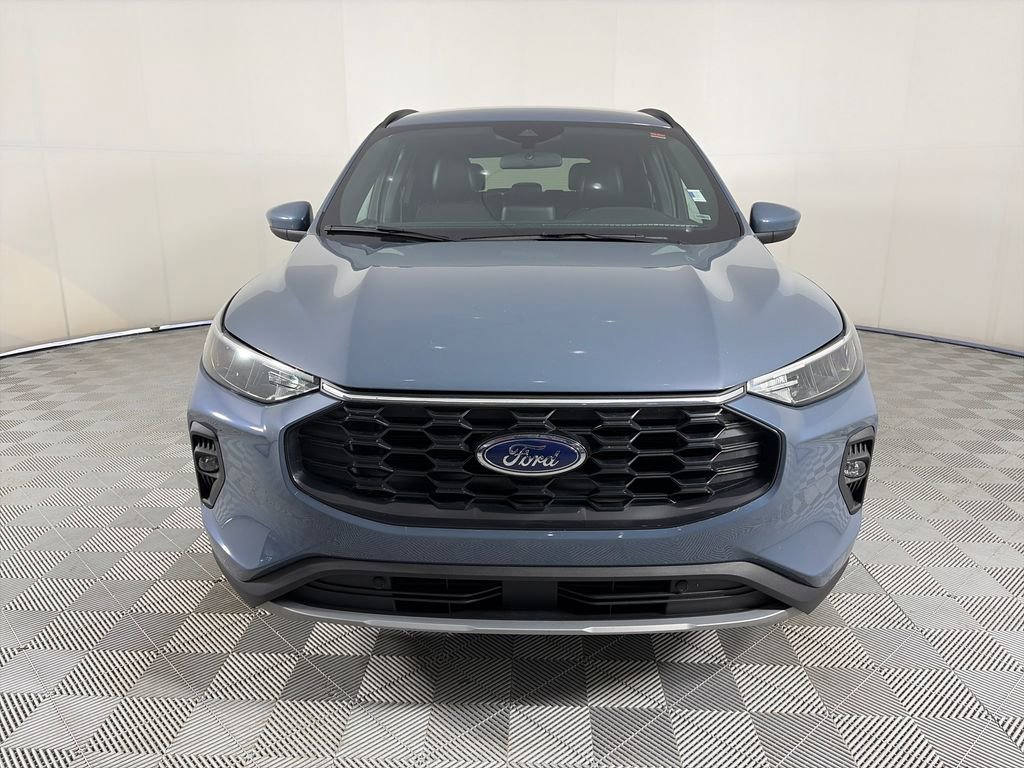 Used 2025 Ford Escape ST-Line Select AWD/4WD image 2