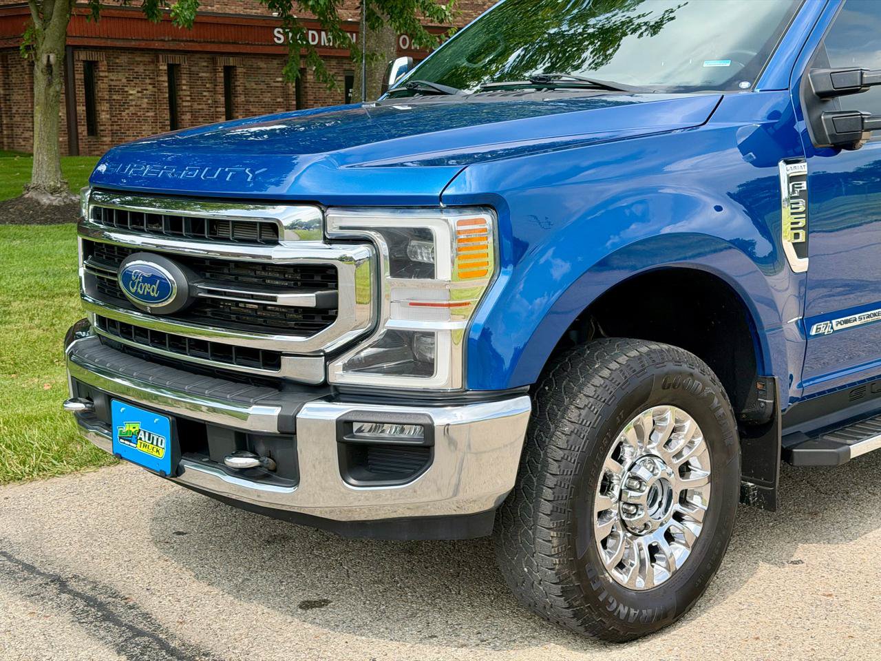 Used 2022 Ford F350 Lariat w/ Lariat Ultimate Package AWD/4WD image 11