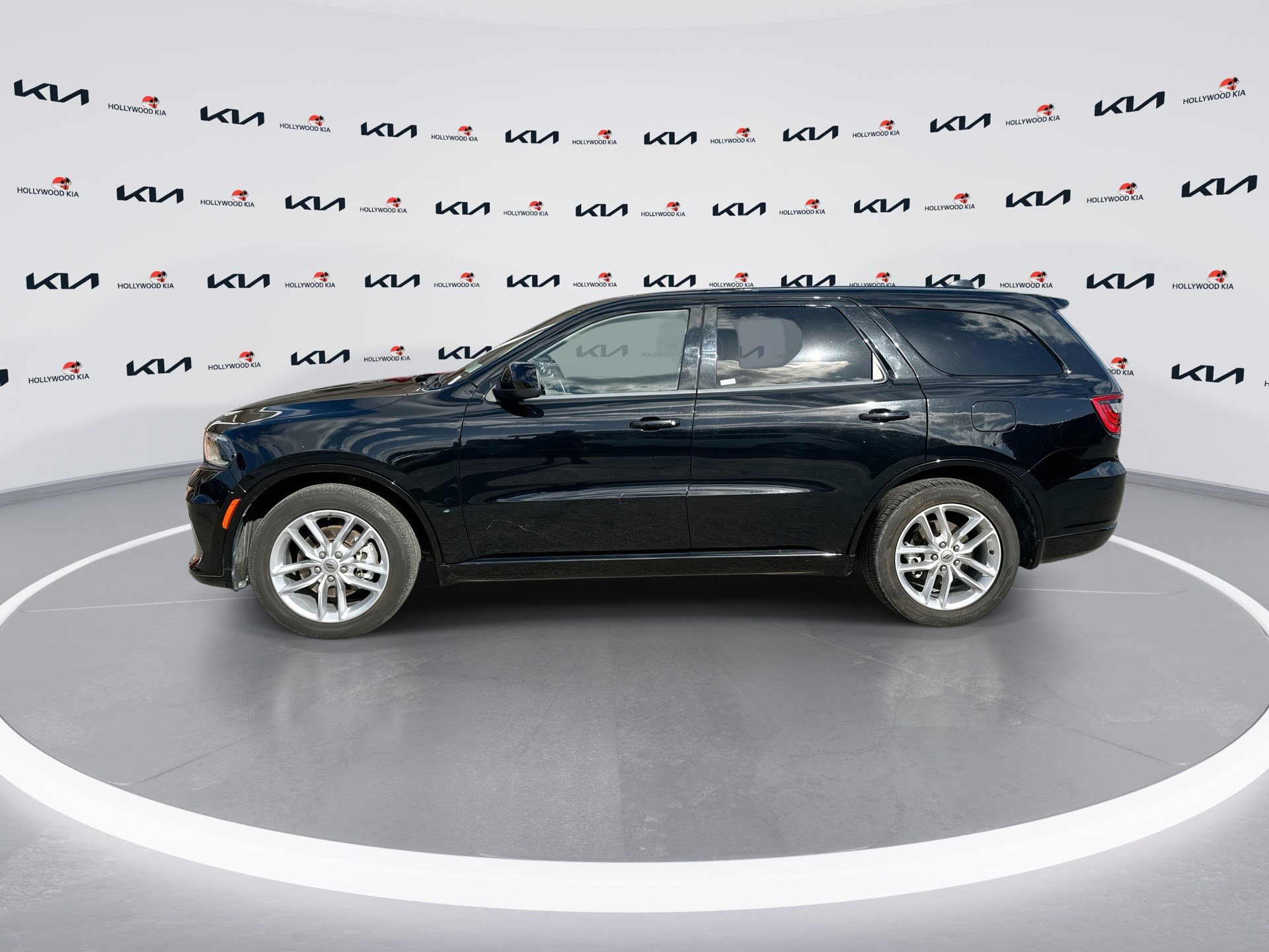 Used 2023 Dodge Durango GT RWD image 5