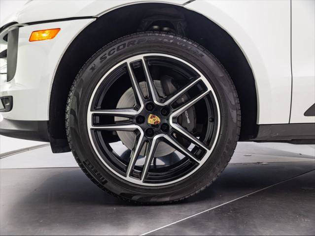 Used 2021 Porsche Macan AWD/4WD image 12