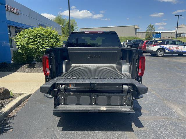 Used 2026 GMC Sierra 1500 SLT AWD/4WD image 9