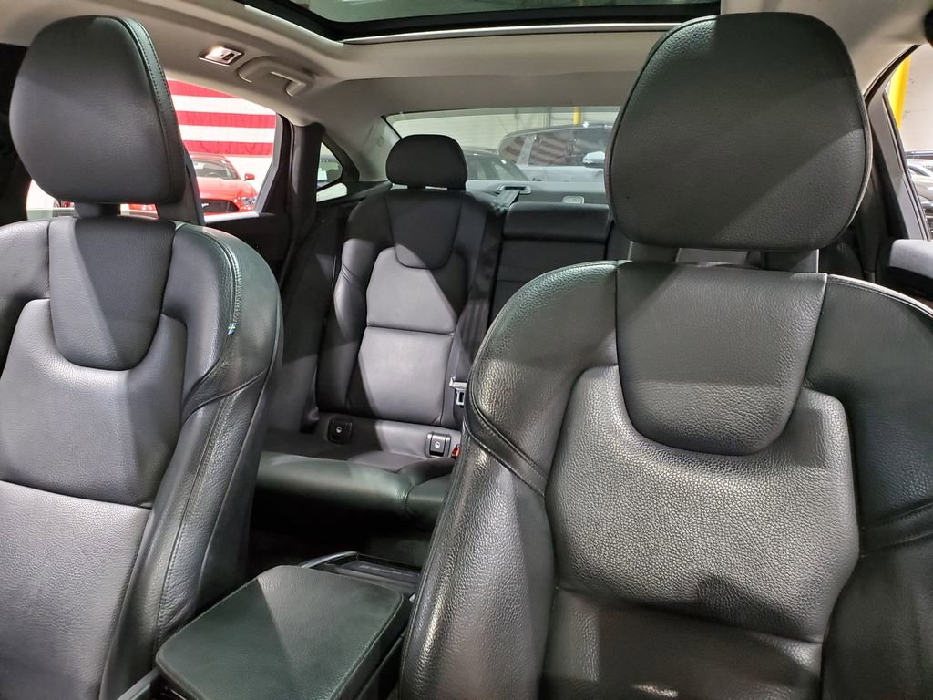 Used 2018 Volvo S90 T5 Momentum w/ Convenience Package AWD/4WD image 38