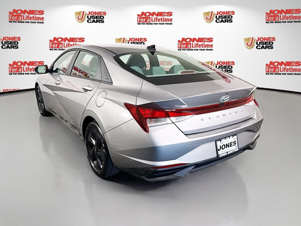 Certified 2023 Hyundai Elantra SEL w/ Cargo Package FWD image 2