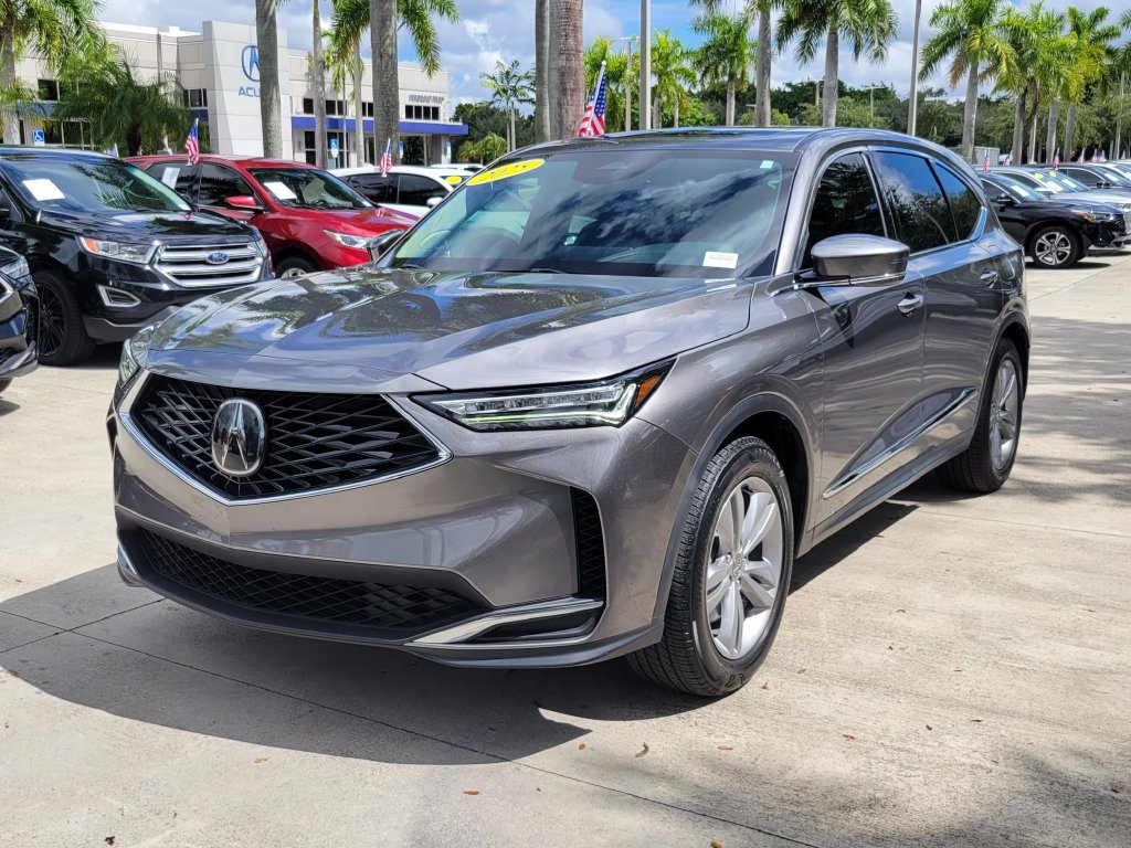 Used 2025 Acura MDX FWD image 3