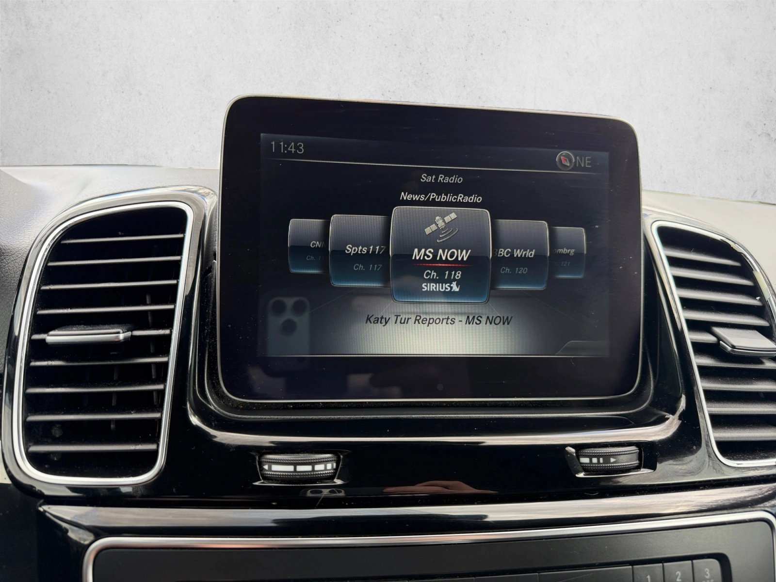 Used 2018 Mercedes-Benz GLE 350 4MATIC image 15