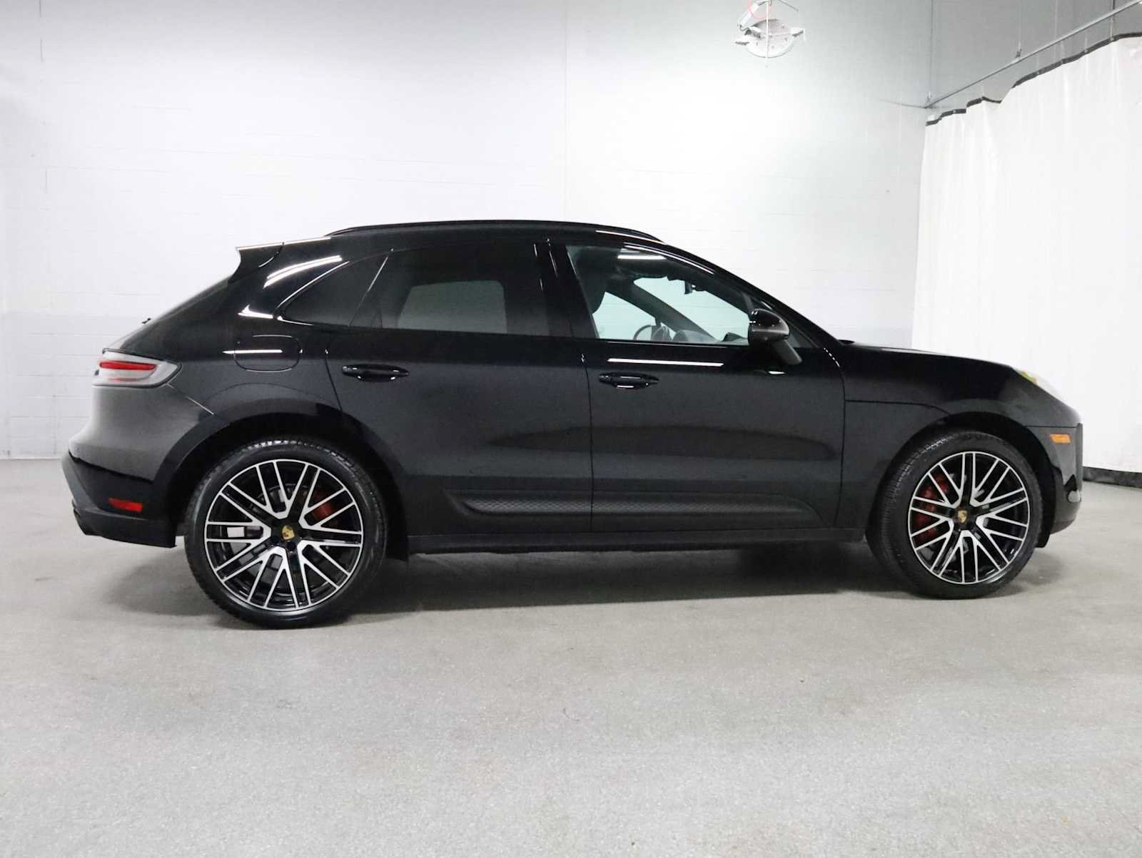 Certified 2025 Porsche Macan S AWD/4WD image 10