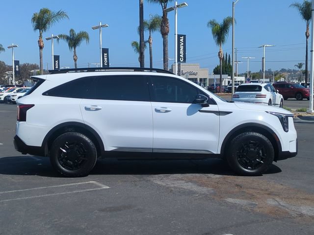 Certified 2025 Kia Sorento SX Prestige AWD/4WD image 2
