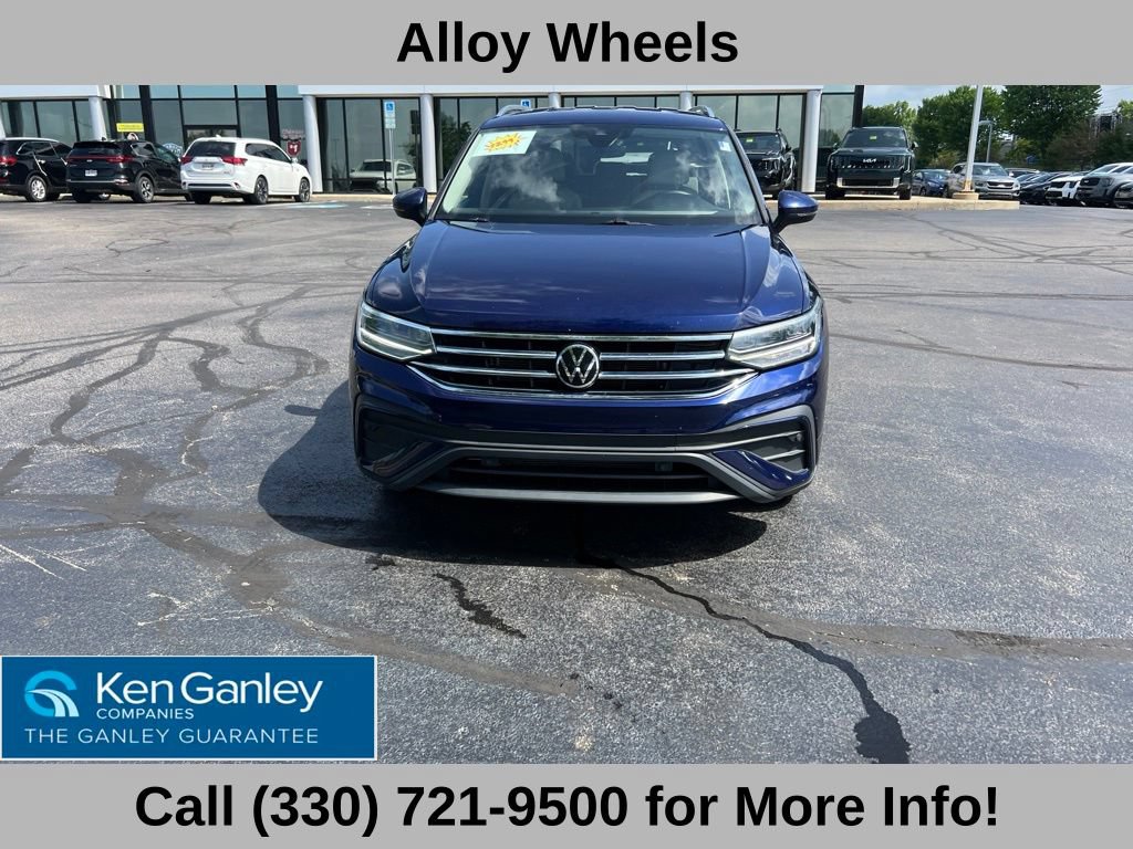 Used 2023 Volkswagen Tiguan SE FWD image 3
