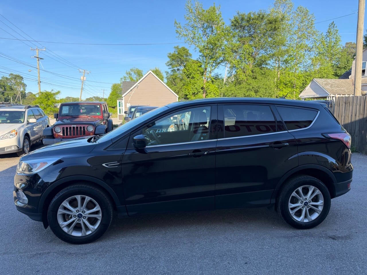 Used 2017 Ford Escape SE AWD/4WD image 5