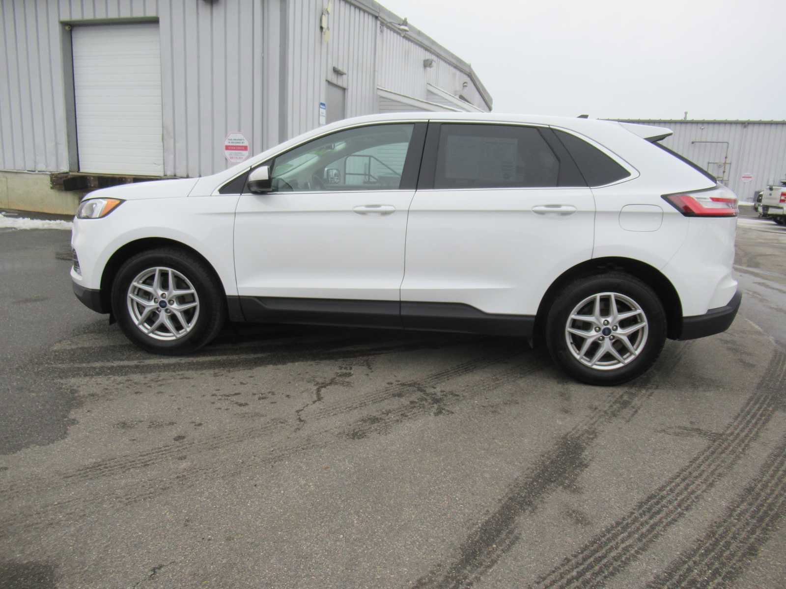 Used 2022 Ford Edge SEL w/ Convenience Package image 8