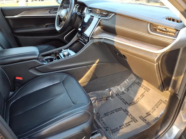Used 2022 Jeep Grand Cherokee Limited AWD/4WD image 25