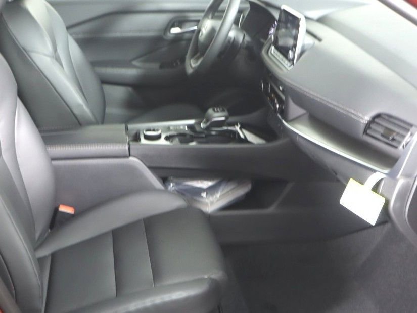 New 2026 Nissan Rogue SV AWD/4WD image 30