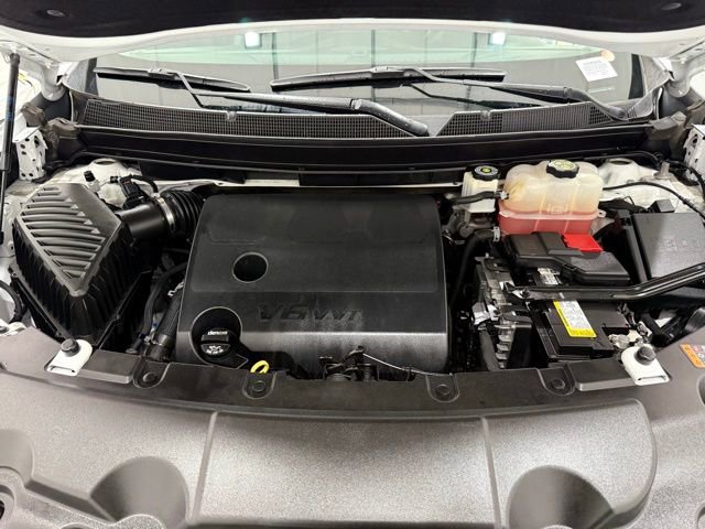 Used 2021 Chevrolet Traverse RS image 11