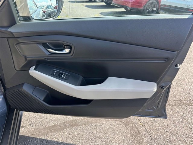 Used 2025 Honda Accord SE image 6