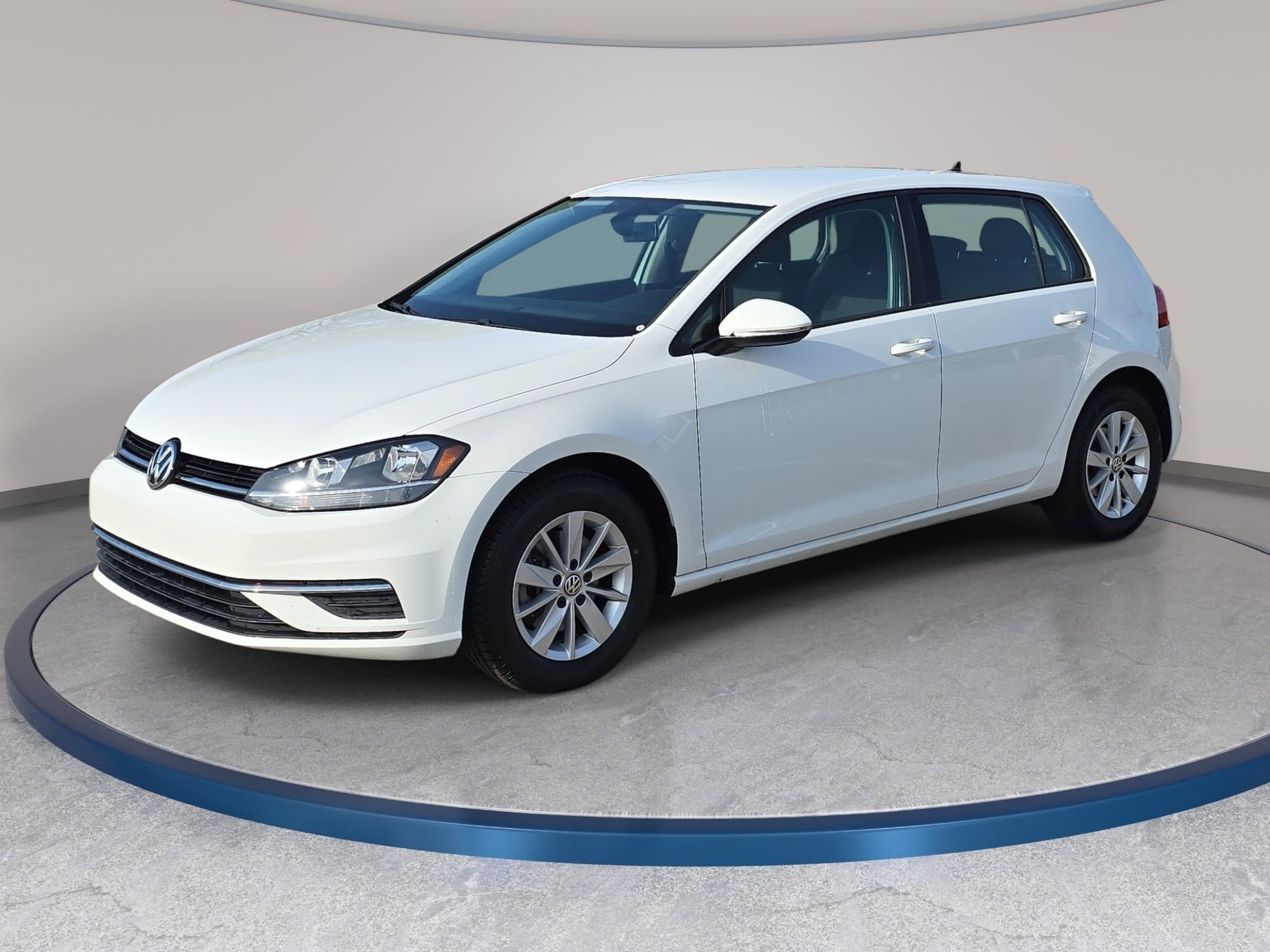 Used 2018 Volkswagen Golf S image 1