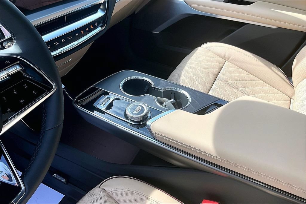 New 2026 Cadillac Lyriq Signature Sport w/ Nappa Leather Package AWD/4WD image 8