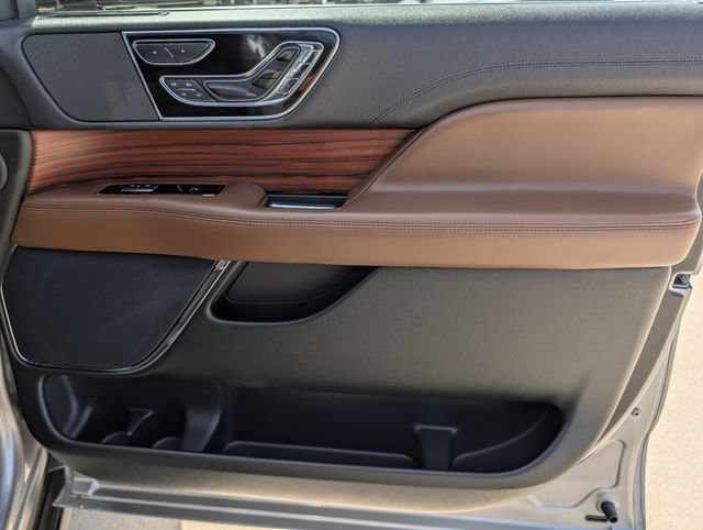 Used 2024 Lincoln Navigator Reserve AWD/4WD image 38