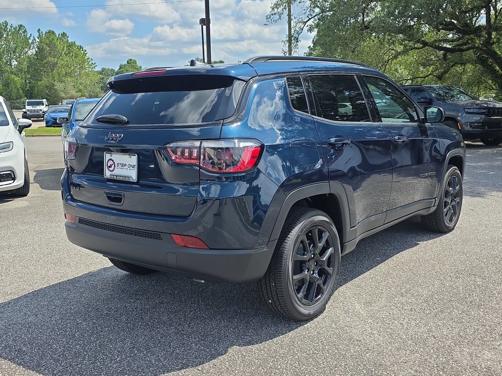 New 2026 Jeep Compass Latitude AWD/4WD image 4