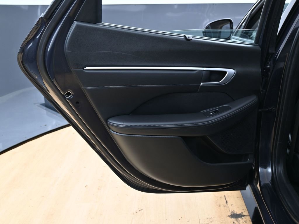 Used 2025 Hyundai Sonata Limited FWD image 42