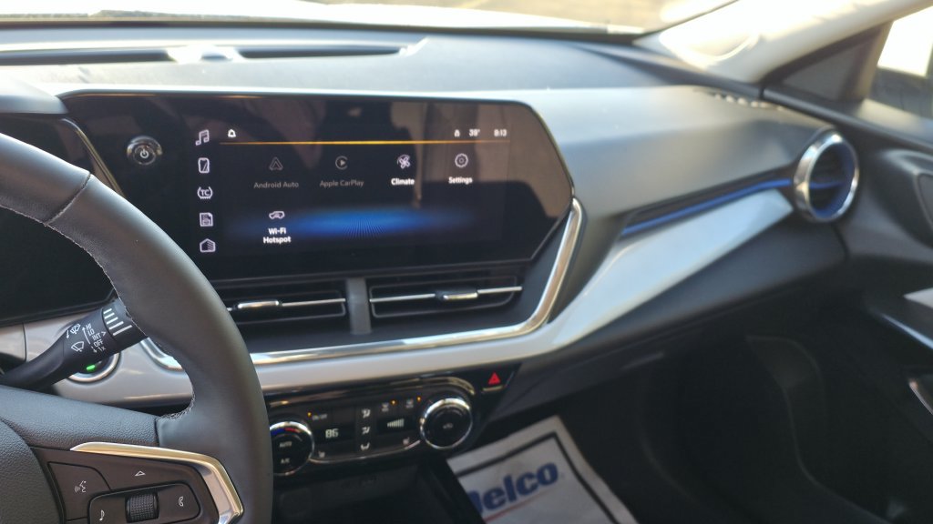 Used 2024 Chevrolet Trax LT w/ Driver Confidence Package FWD image 21