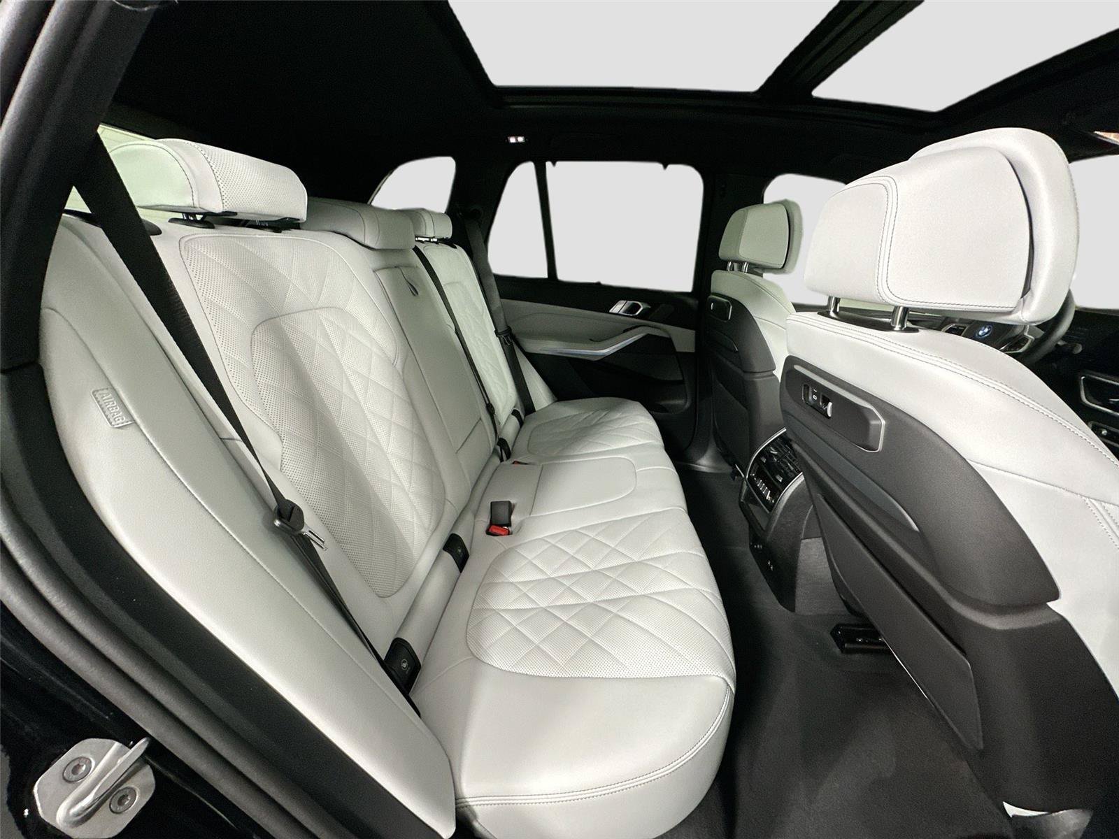 Used 2026 BMW X5 xDrive50e AWD/4WD image 57