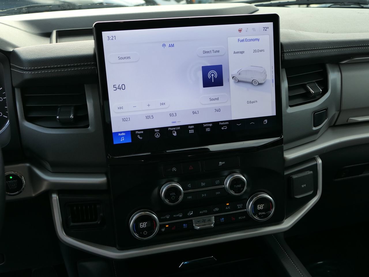 Used 2024 Ford Expedition XLT image 24